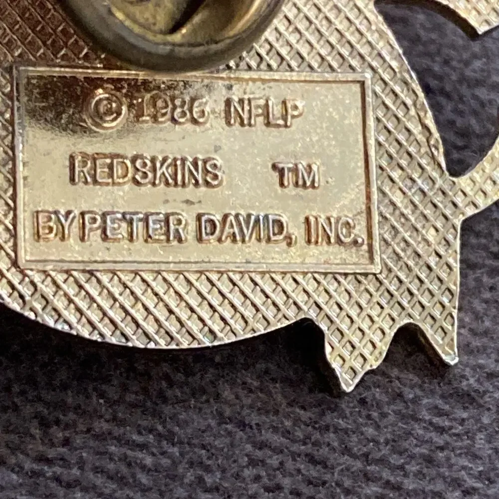 Washington Redskins Lapel Pin 1986 50th Anniversary NFL Football Team Vintage